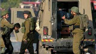 الاحتلال الاسرائيلي يعتقل 5 فلسطينيين من الخليل