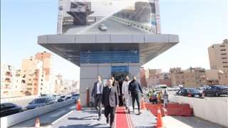 وزير الصناعة والنقل يتابع التقدم في معدلات تنفيذ المرحلة الثانية من مشروع الأتوبيس الترددي BRT