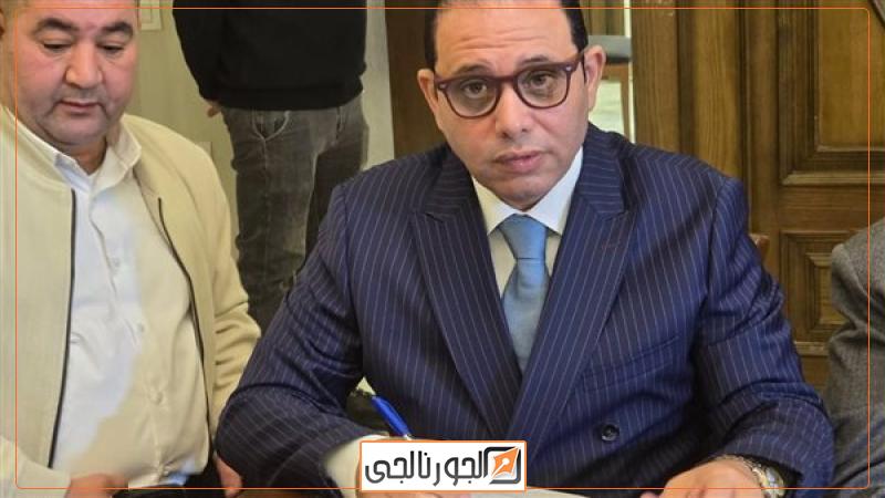 ياسر حسان يتقدم بأوراق ترشحه على رئاسة حزب الوفد