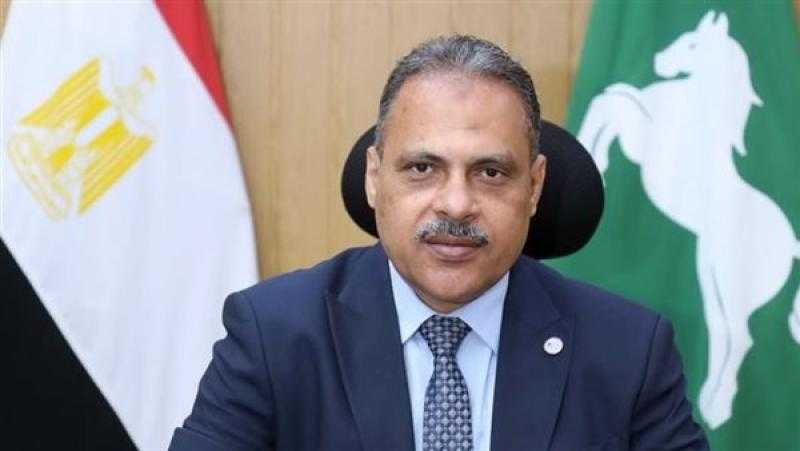 محافظ الشرقية يُصدر ١٣ قراراً تأديبيا لـ ٣٩ من العاملين المقصرين