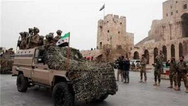 الجيش السوري يواصل ملاحقة عناصر قسد في حي الشيخ مقصود بحلب