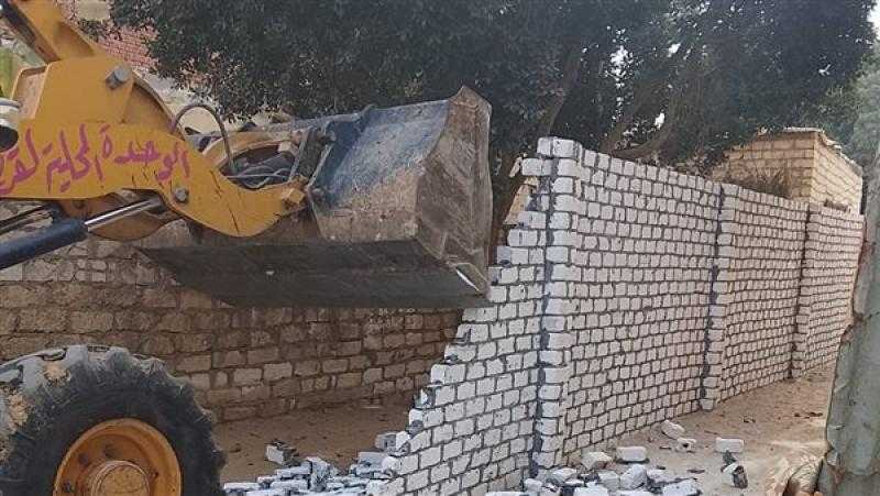 استمرار حملات إزالة التعديات على أراضي أملاك الدولة والزراعة بمركز قنا