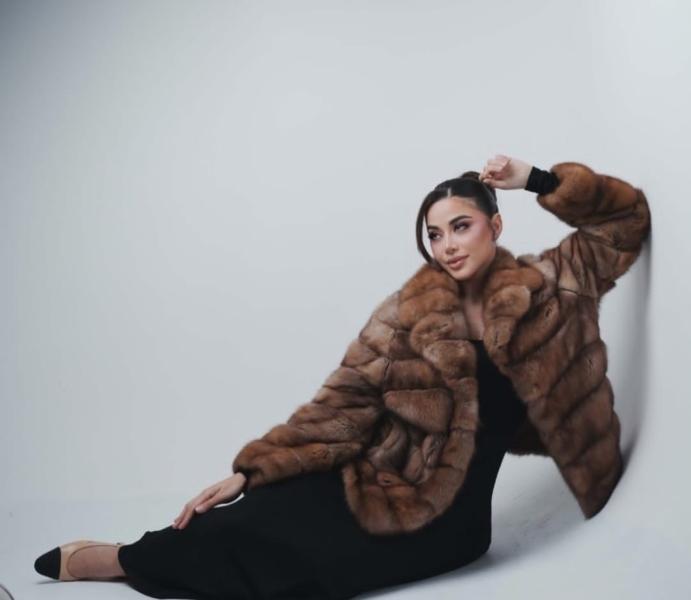 صاروخ الدراما يارا السكري تخطف الأنظار بإطلالة راقية في حفل الشركة المتحدة للخدمات الإعلامية