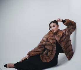 صاروخ الدراما يارا السكري تخطف الأنظار بإطلالة راقية في حفل الشركة المتحدة للخدمات الإعلامية