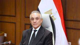 بعد أدائه اليمين الدستورية..وزير العدل يصل إلى مقر الوزارة ويباشر مهام عمله