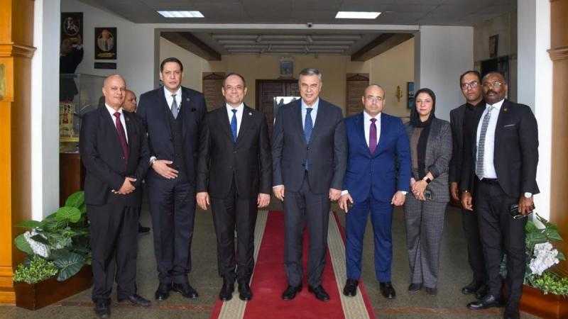 محافظ الإسكندرية: الاستثمار في الكوادر البشرية أساس التنمية الإدارية