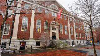 جيفري إبستين وظف ”المال الحرام” لتوجيه مسارات البحث العلمي في ”هارفارد”