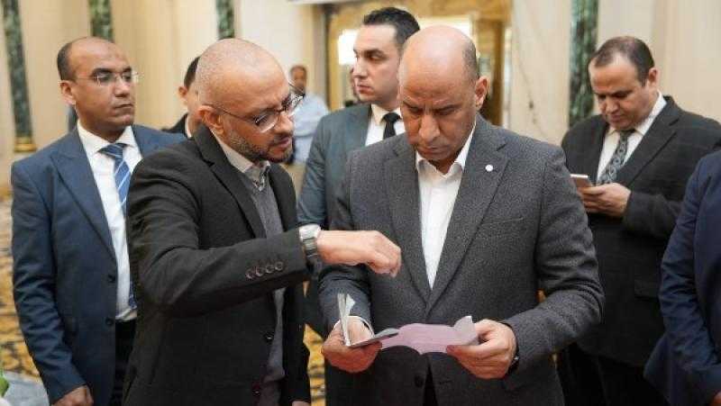 رداد يتفقد اختبارات المرشحين لموسم الحج.. 70٪ من العمالة المطلوبة للسعودية مصريين