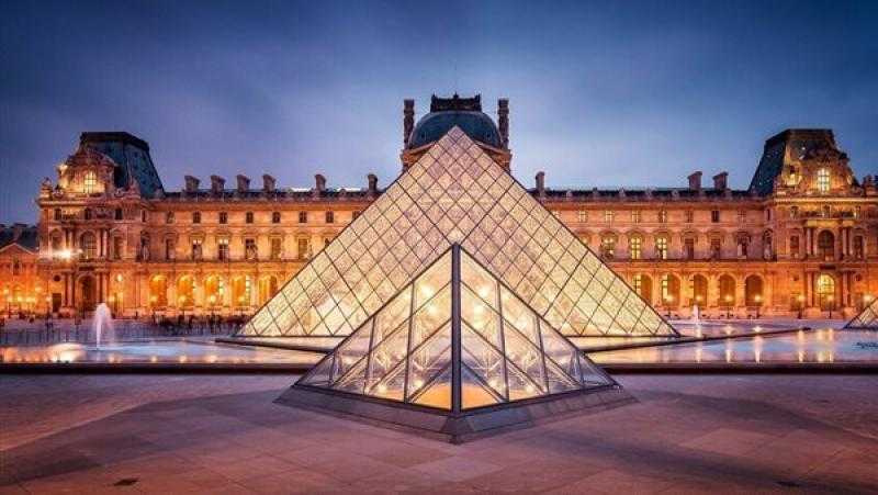 كارثة جديدة في اللوفر.. تمزيق لوحة نادرة داخل المبنى