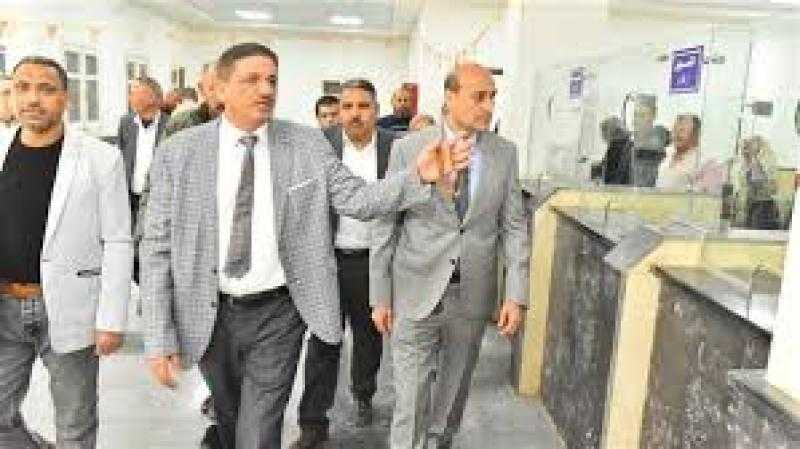 محافظ أسيوط يتفقد التشغيل التجريبي لمجمع الخدمات الحكومية بالشامية بساحل سليم