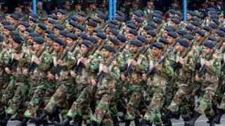 قائد الجيش الإيراني: لسنا هدفًا سهلًا.. ومن يراهن على ضعفنا يخطئ التقدير قائد الجيش الإيراني: لسنا هدفًا سهلًا.. ومن يراهن على ضعفنا يخطئ التقدير