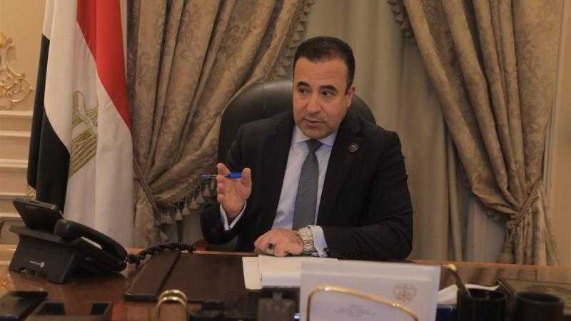 «اتصالات النواب»: قانون حظر المحمول في المدارس سيحمي النشء القادم