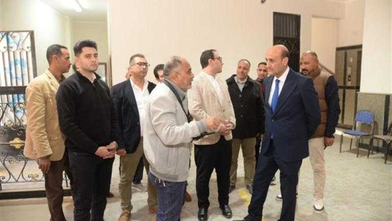 محافظ أسيوط يتفقد سوق أبنوب الحضري تمهيدا لنقل الباعة الجائلين