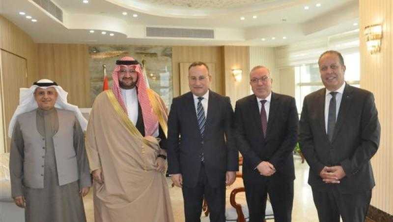 وزير التعليم العالي يبحث سبل تعزيز التعاون بين الجامعات المصرية ونظيرتها العربية المفتوحة