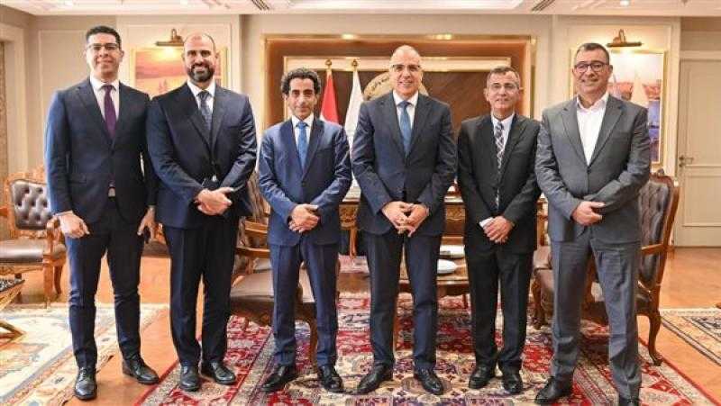 وزير الري يبحث التعاون مع الشبكة الاسلامية لتنمية وإدارة مصادر المياه