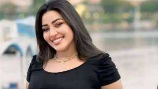 رامز جلال يوجه الأسئلة الساخرة ويعرض رحمة محسن لمواقف كوميدية صعبة