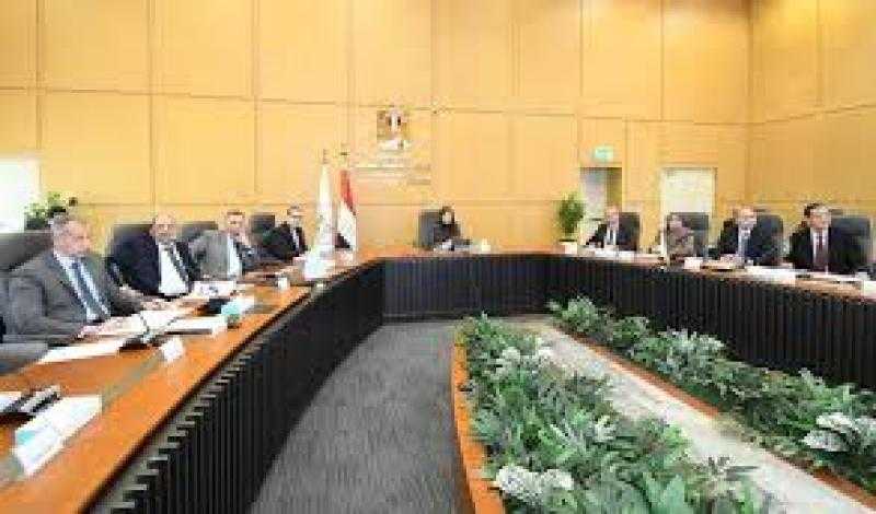 وزيرة الإسكان تترأس الاجتماع الثاني لمجلس إدارة الجهاز القومي لتنظيم الإعلانات على الطرق العامة