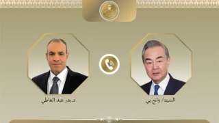 وزير الخارجية يبحث مع نظيره الصيني تعزيز الشراكة الاستراتيجية المشتركة