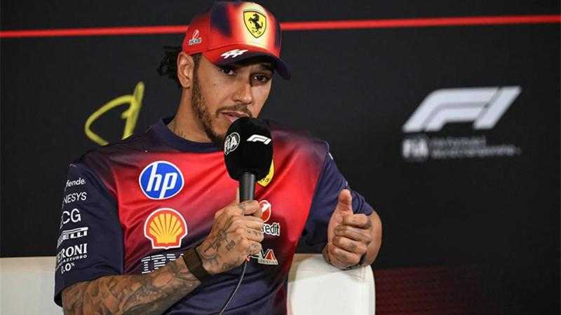 هاميلتون سعيد بعد صعوده للمنصة للمرة الأولى مع فيراري