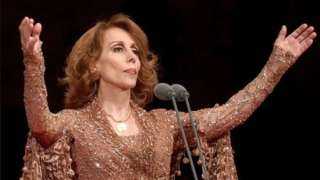 نقيب الموسيقيين في لبنان يحسم الجدل حول اعتزال فيروز