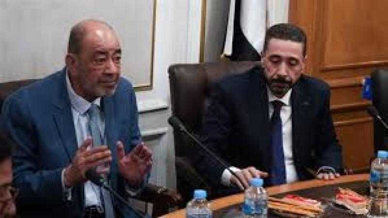 شعبة المستلزمات الطبية تطالب بتعديل أسعار التوريد لمواكبة ارتفاع تكاليف الشحن والنقل والتأمين والمواد الخام