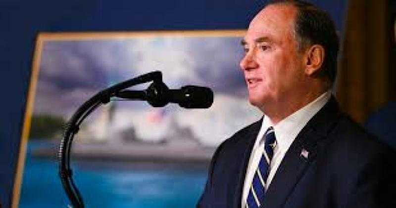 ”البنتاغون” يعلن مغادرة وزير البحرية الأميركية منصبه ”فوراً” .. دون تقديم تفسير