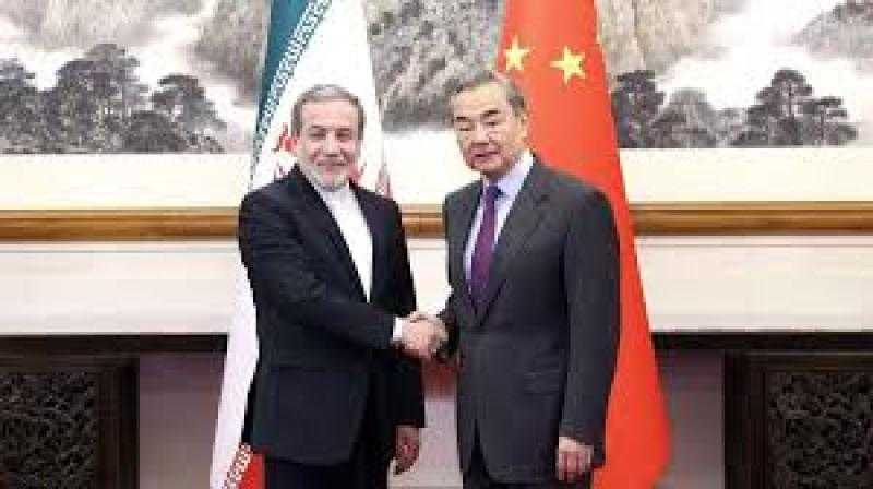 وزيرا خارجية الصين وإيران يجريان محادثات في بكين