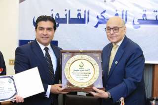 المهندس موسى مصطفى موسي رئيس حزب الغد يُكرم رئيس الإتحاد المصري للميني فوتبول أحمد سمير بحضور قامات وشخصيات وطنية