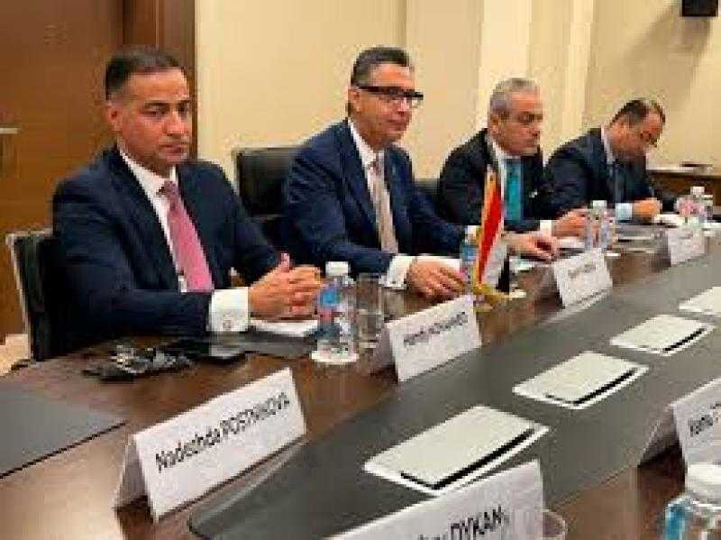 وزير التموين يبحث مع الجانب الروسى إبرام عقود توريد طويلة الأجل لشحنات القمح