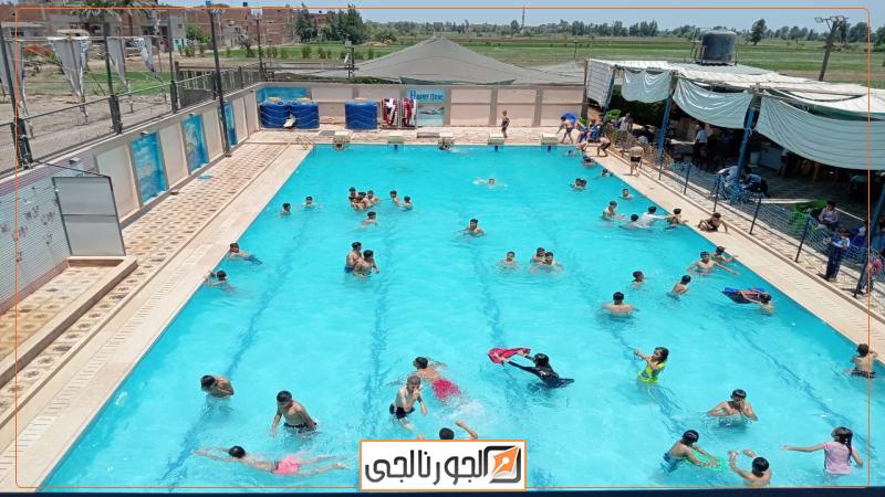 غلق وتشميع حمام سباحة - أرشيفية