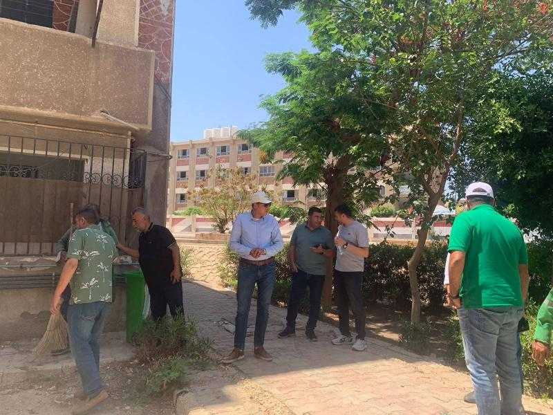بالصور.. رئيس جهاز مدينة العبور يتابع مستوى الخدمات بحي الشباب.. ويعلن استمرار حملات مكثفة للتصدي للمخالفات ورفع الإشغالات والحفاظ على المظهر الحضاري للمدينة