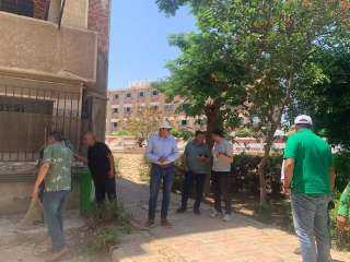 بالصور.. رئيس جهاز مدينة العبور يتابع مستوى الخدمات بحي الشباب.. ويعلن استمرار حملات مكثفة للتصدي للمخالفات ورفع الإشغالات والحفاظ على المظهر الحضاري للمدينة