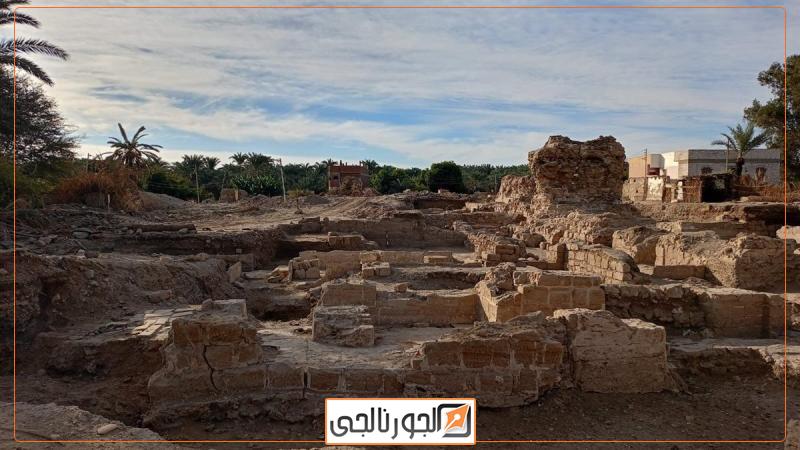 قرية القصر في الواحات البحرية