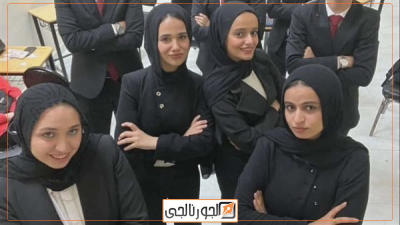 طلاب جامعة بنها