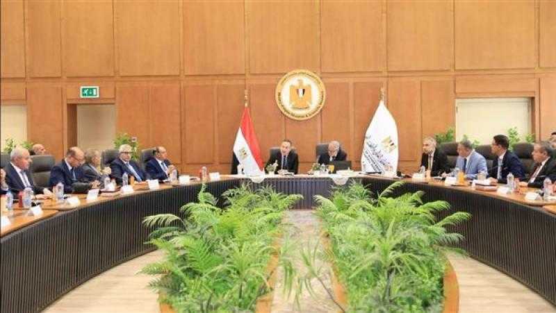 رئيس جامعة المنصورة يشارك في اجتماع مجلس الجامعات الأهلية