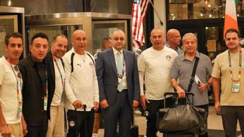 قنصل مصر في هيوستن يستقبل بعثة المنتخب الوطنى