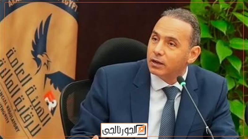 الدكتور إسلام عزام